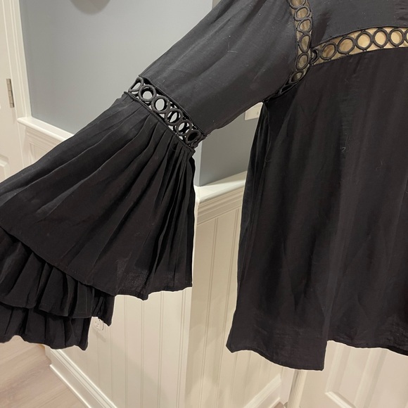 Size small See and Be Seen Flowy Top - Picture 6 of 6